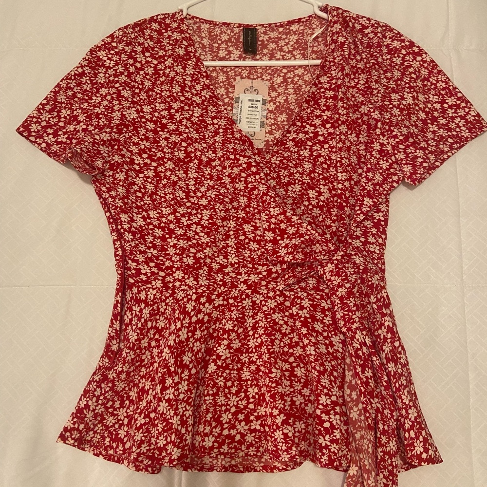 Valija red blouse Size medium
